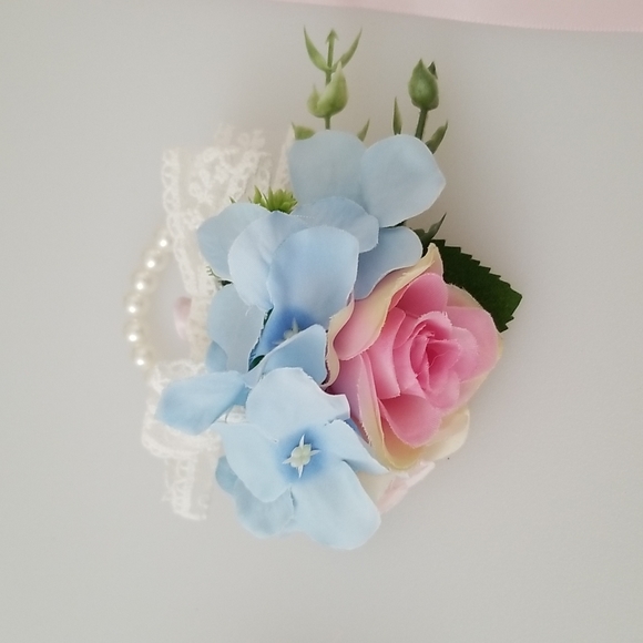 Bundle of 5 Wedding Bridal Bouquet Set - Picture 8 of 13